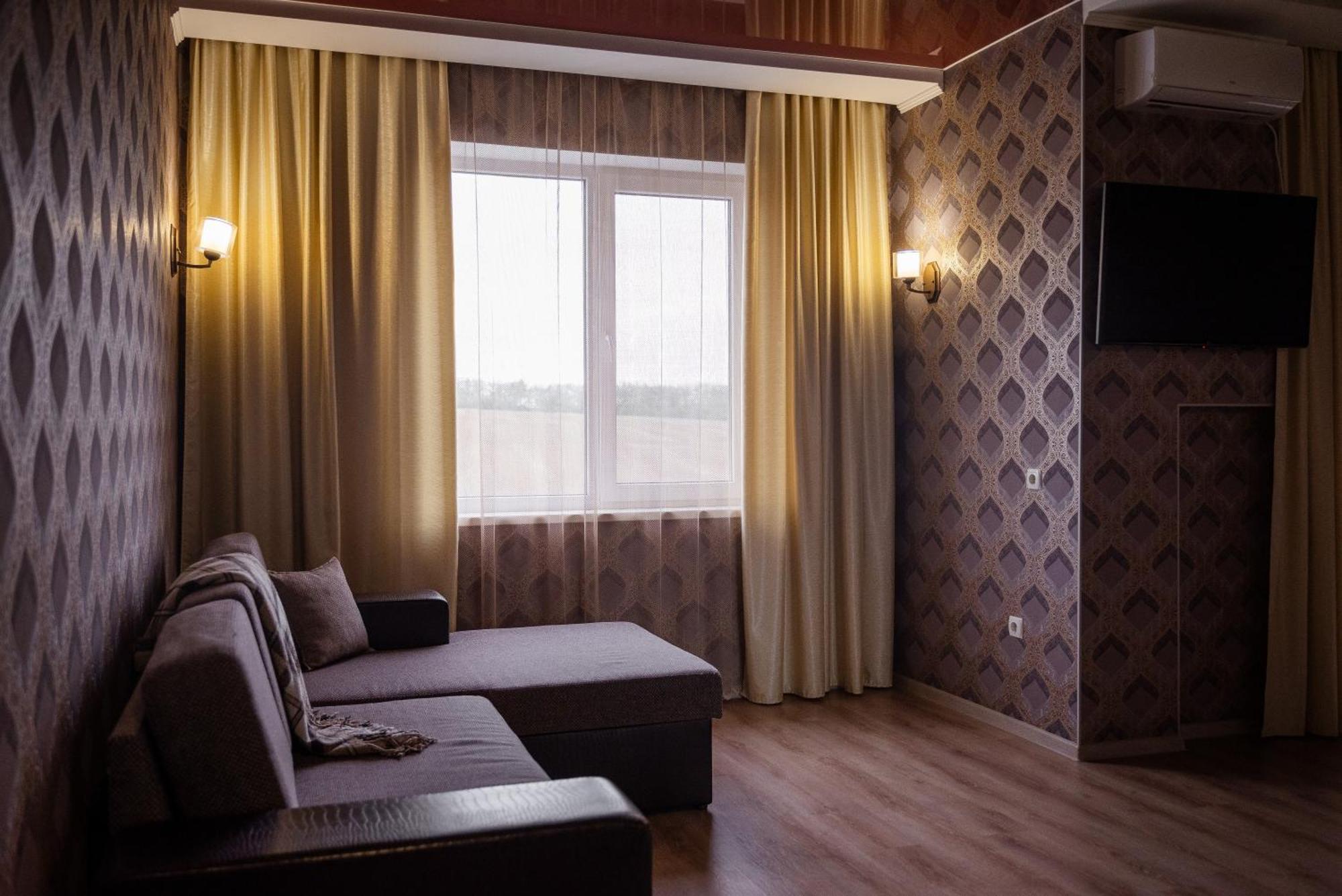 Hotel BUTTERFLY Sadove Exterior foto